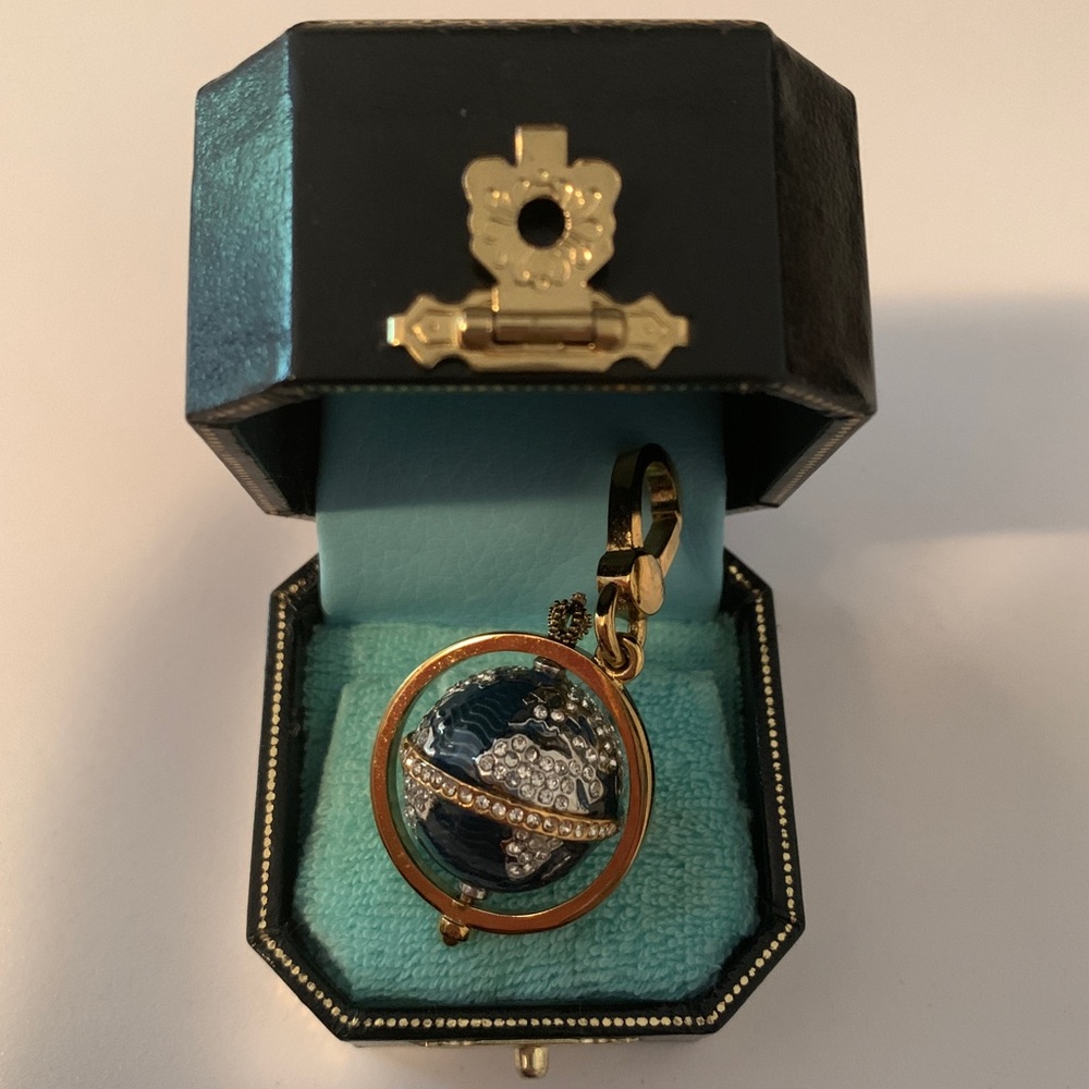 Juicy Couture World Globe